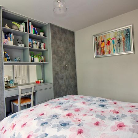 Spacious Double Room With Private Bathroom In Quiet Area Only 20 Min To Central London Streatham Vale Екстер'єр фото