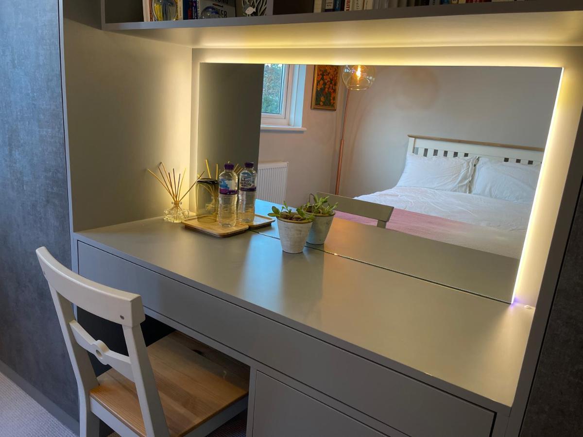Spacious Double Room With Private Bathroom In Quiet Area Only 20 Min To Central London Streatham Vale Екстер'єр фото
