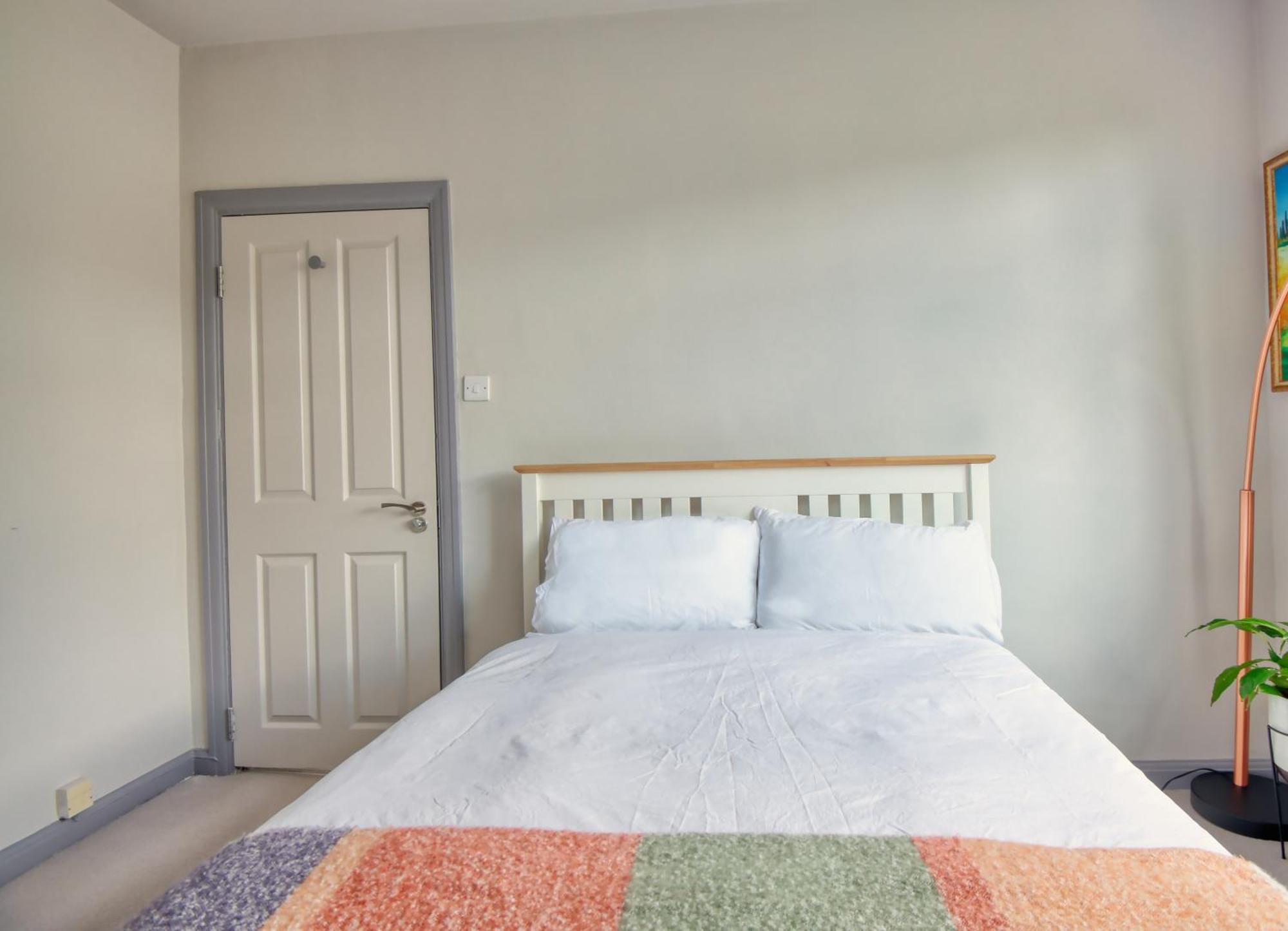 Spacious Double Room With Private Bathroom In Quiet Area Only 20 Min To Central London Streatham Vale Екстер'єр фото